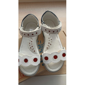 Dziewczęce sandały na lato ze skóry naturalnej Bartek w-86167/h41 II gatunek