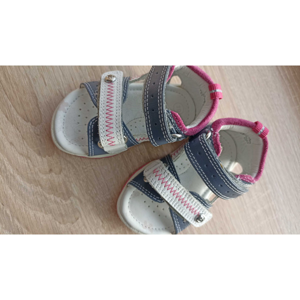 Pierwsze sportowe sandałki dla dziewczynki na lato Bartek t-11824/1ns II Gatunek