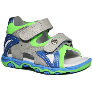 Pierwsze sandałki dla...