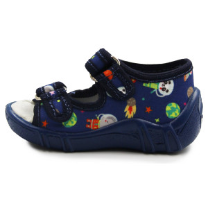 Kapcie dziecięce do przedszkola Wojtyłko Dawid granatowe