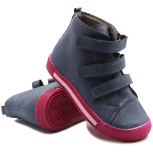 Dziewczęce trampki...