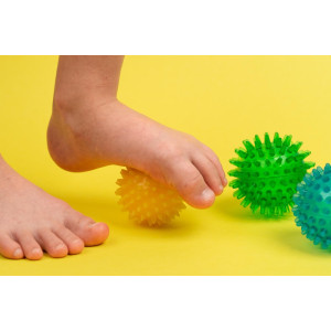 Piłeczka Rehabilitacyjna Z Kolcami Do Ćwiczeń Masażu Rehabilitacja Masaż Stóp Armedical