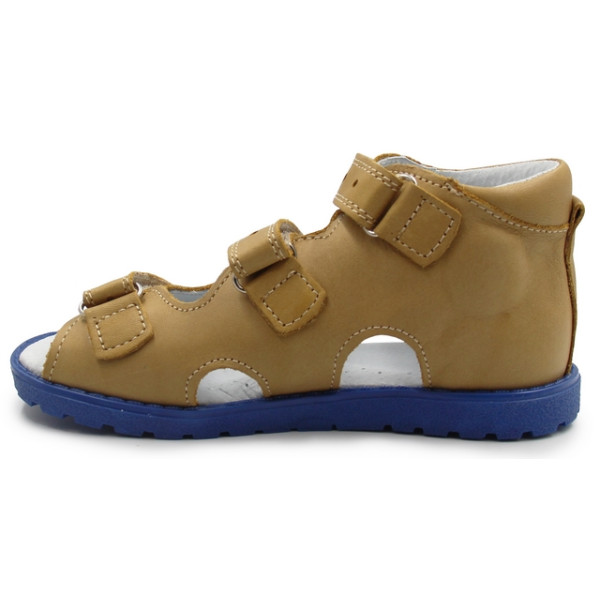 Sandałki dla chłopca z profilowaną wkładką Kornecki OR 03