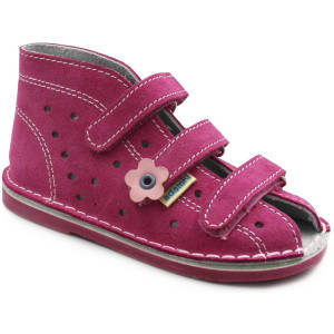 Kapcie profilaktyczne dla dziewczynki do przedszkola z obcasem Thomasa Adamki 01 2N-1 3k fuksja