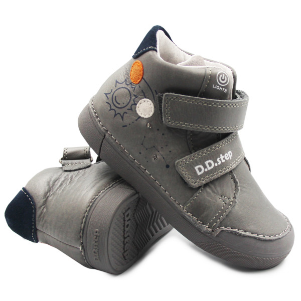 Buty Na Wiosnę Dla Chłopca LED DD STEP A068-42418BM